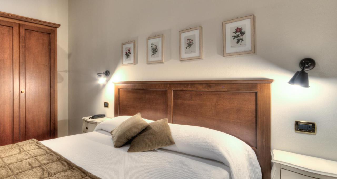 Hotel Belvedere ティエーネ エクステリア 写真