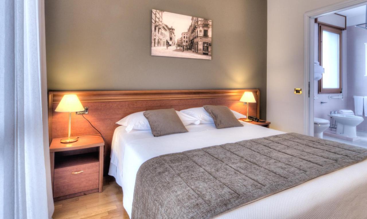 Hotel Belvedere ティエーネ エクステリア 写真