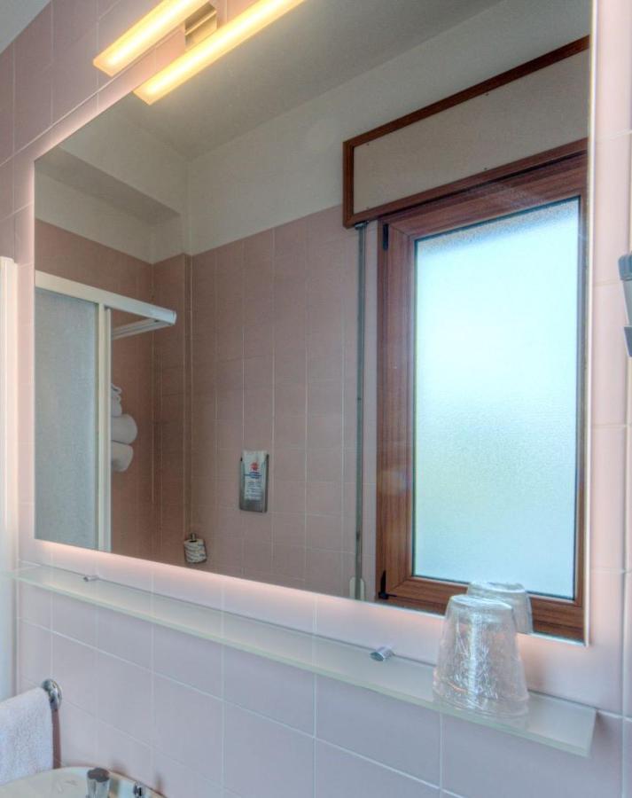 Hotel Belvedere ティエーネ エクステリア 写真