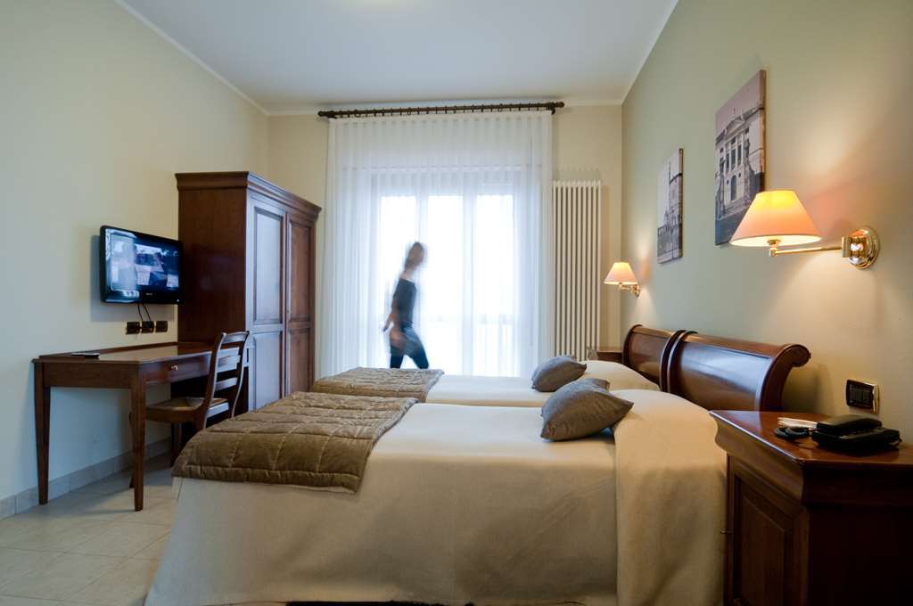 Hotel Belvedere ティエーネ 部屋 写真